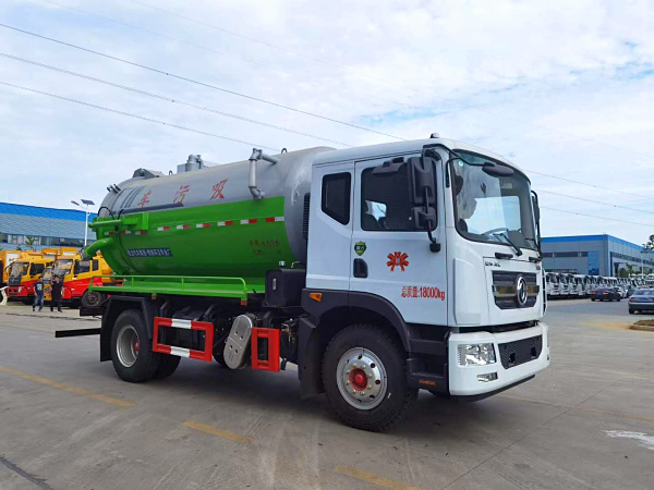 東風D9吸污車（10-12方）