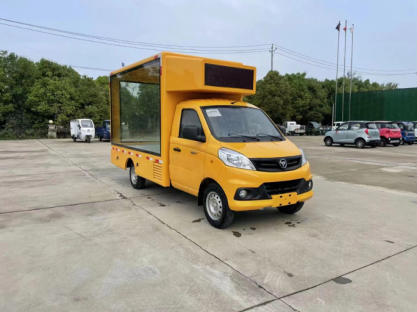 福田小型廣告車（三面玻璃）