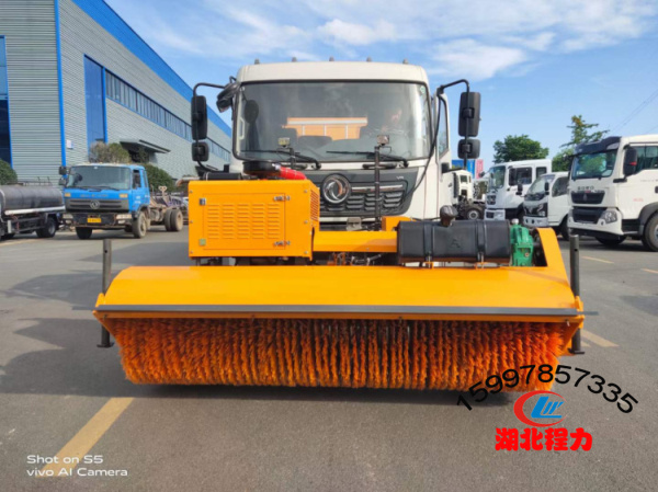 國六東風(fēng)天錦除雪車