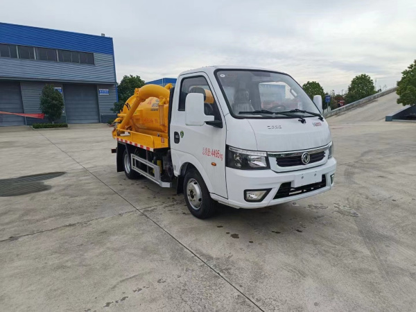 東風途逸吸污車(2方）