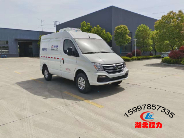 上汽大通V80面包式冷藏車