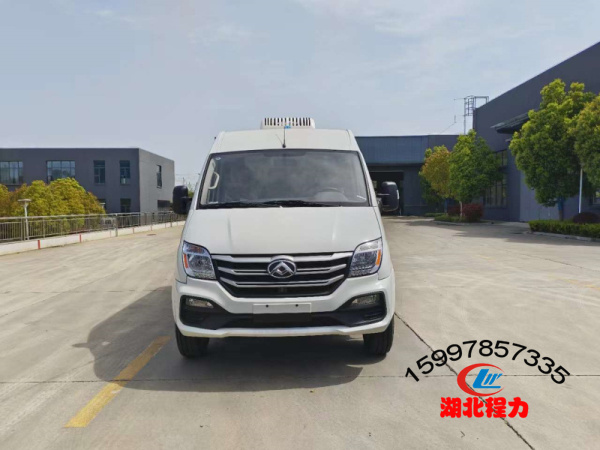 上汽大通V80面包式冷藏車