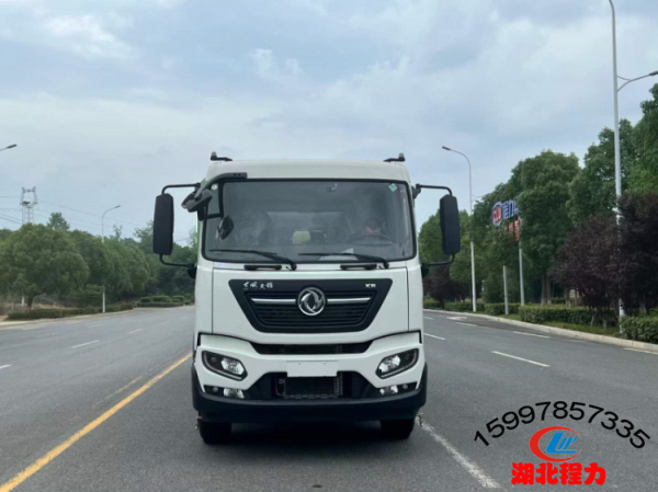 東風(fēng)天錦純電動(dòng)干濕兩用吸塵車